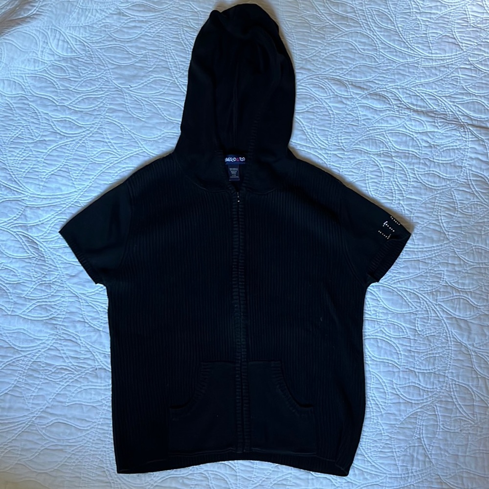 Limited Too size 14 girls black zipper short sleeve hooded sweater.